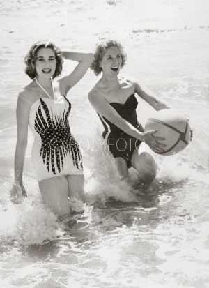 Fun in the sun, 1957